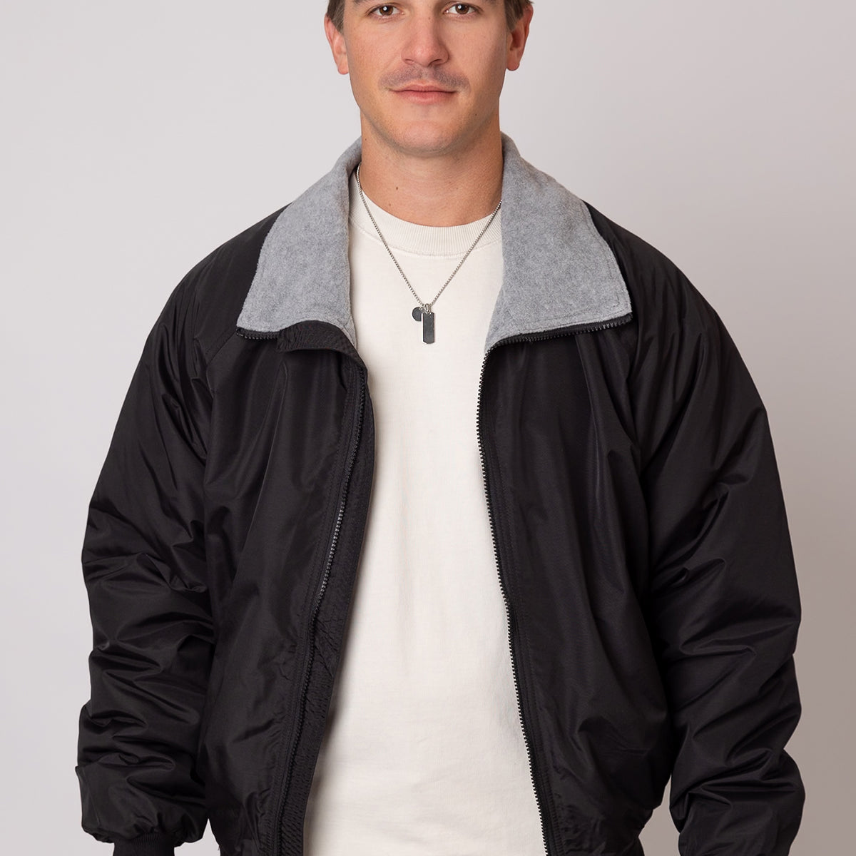 8800_Black_Grey_-_Hero.jpg? 